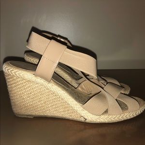 Andre Assous Women's Dalmira Mid Patent Leather